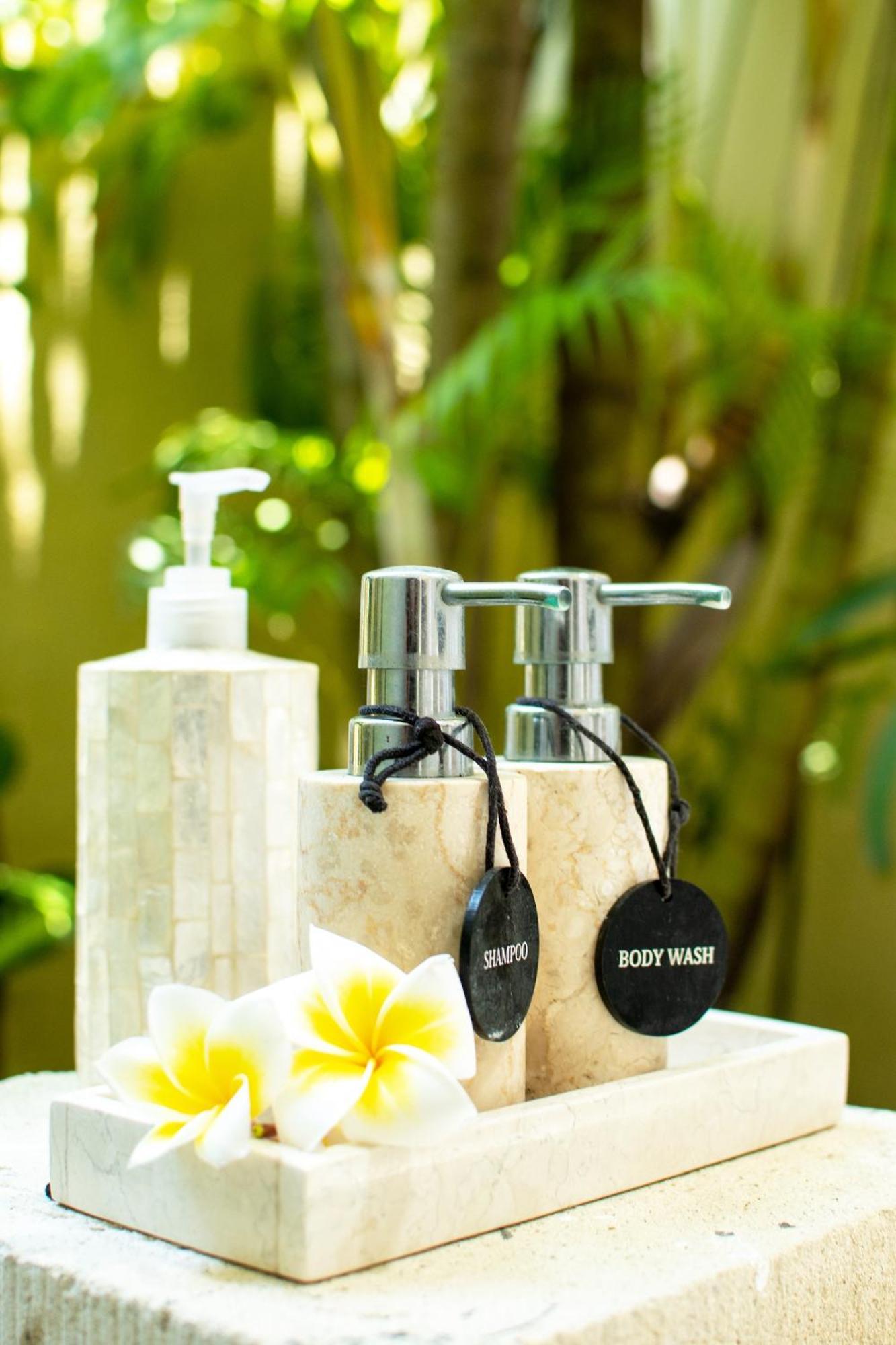 Villa Sitara, Sitara Villa Group Seminyak Dış mekan fotoğraf