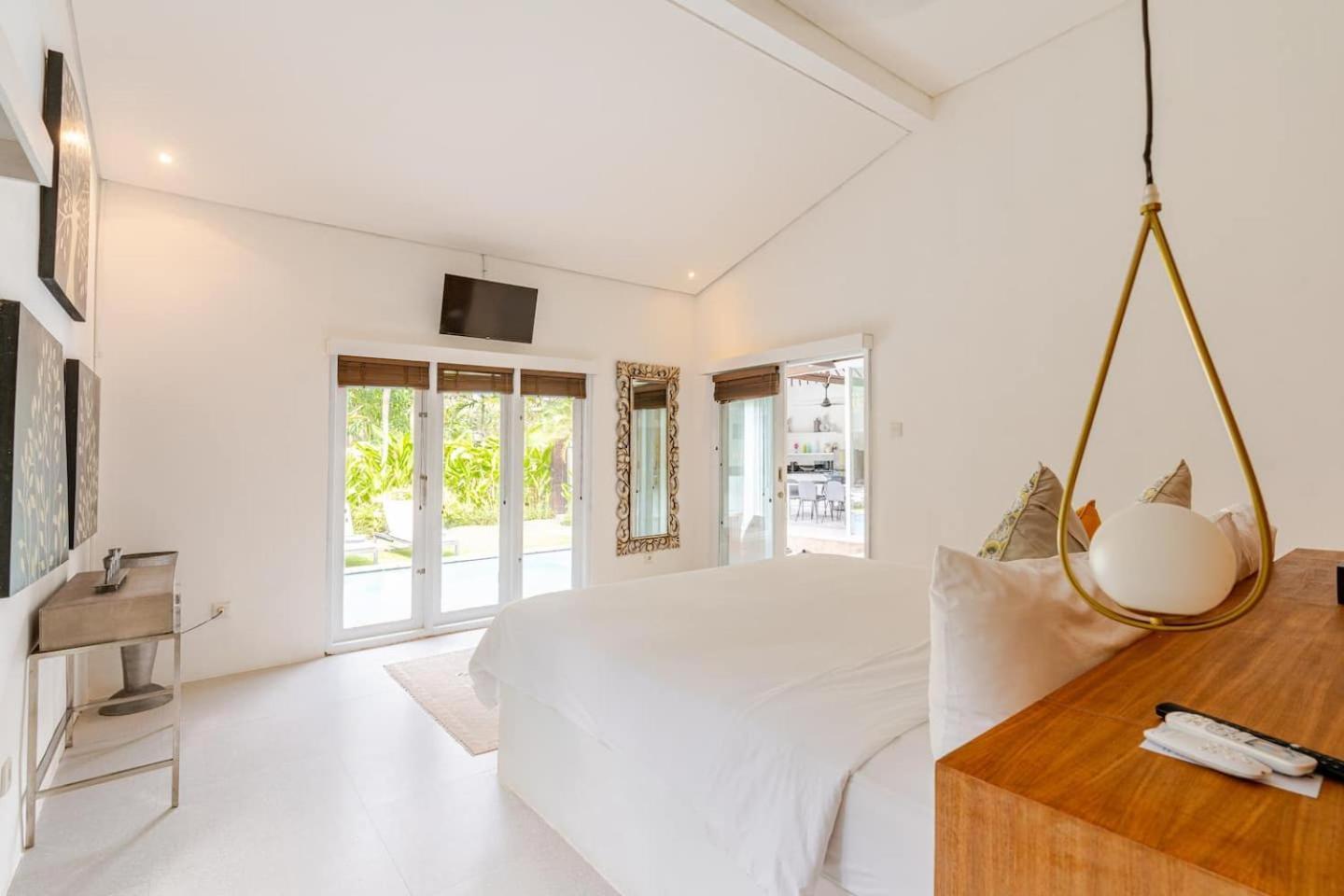 Villa Sitara, Sitara Villa Group Seminyak Dış mekan fotoğraf